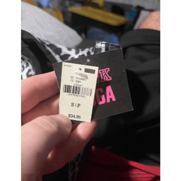 NEW Women's Size X-S VICTORIA'S SECRET Yoga Short Crop Leggings Black 11038801 - Picture 3 of 3